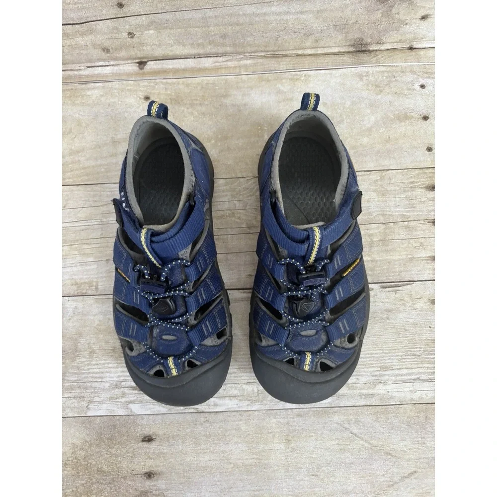 Keen Newport H2 Sandal youth Size 2 Blue  Navy Outdoors Hiking Adjustable Strap